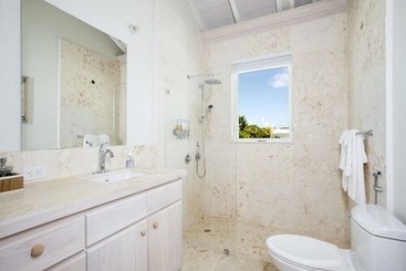 La Bougainvillea Hotel And Villas