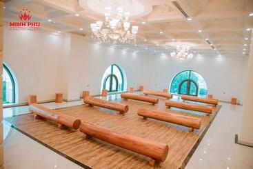 هتل Khách Sạn Minh Phú Diamond Palace