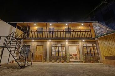 هتل Treebo Omega Stay Inn