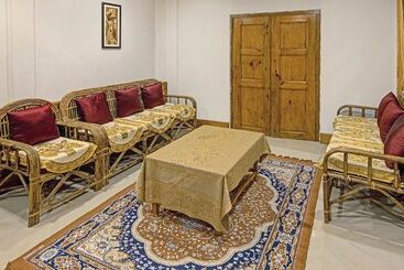 هتل Treebo Omega Stay Inn