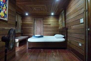 هتل Ten Cents To Heaven Leisure Camp