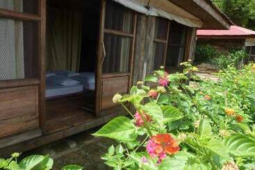 هتل Ten Cents To Heaven Leisure Camp