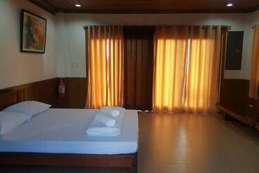 هتل Ten Cents To Heaven Leisure Camp