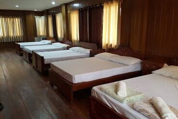 هتل Ten Cents To Heaven Leisure Camp