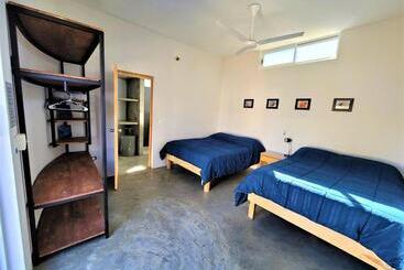 La Ventana Hostel