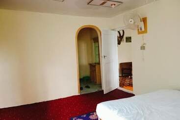 پانسیون Golden Ibex Guesthouse Skarduu