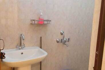 پانسیون Jaiswal Home Stay