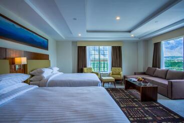 هتل Avari Xpress Skardu