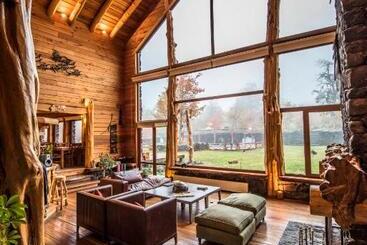هتل Rocanegra Mountain Lodge