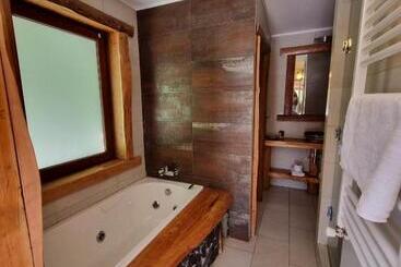 هتل Rocanegra Mountain Lodge