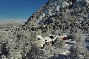 هتل Rocanegra Mountain Lodge