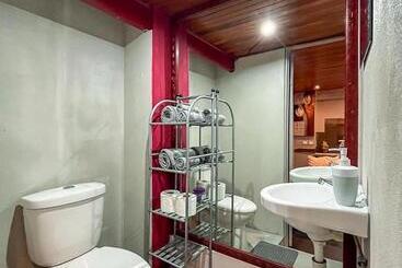 پانسیون Bambú Lodge San Jose Airport