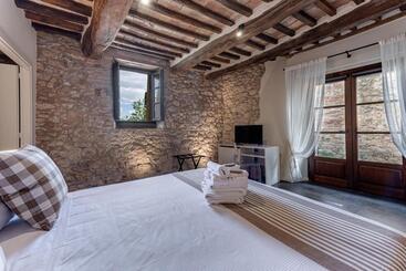 Borgo Medievale San Quirico D Orcia B&b   Capitano Collection   Albergo Diffuso - San Quirico d'Orcia