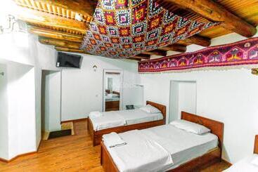 ریاض Ohun Caravan Sarai