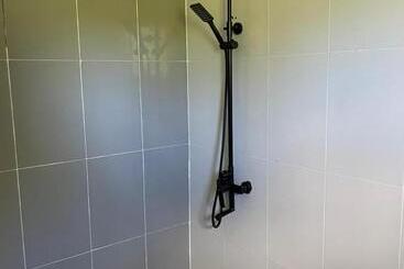 تختخواب و صبحانه Salama Eco Lodge And Hostel