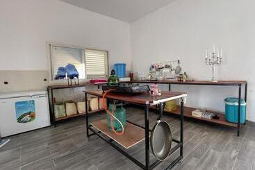 تختخواب و صبحانه Salama Eco Lodge And Hostel
