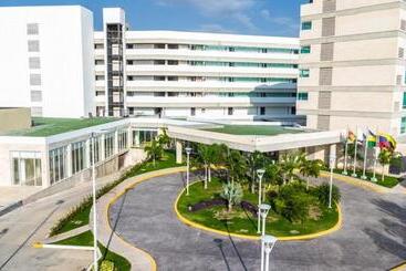Eurobuilding Hotel & Suites Lecheria