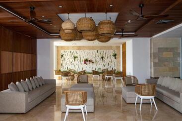 Eurobuilding Hotel & Suites Lecheria