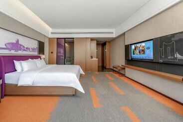 בית מלון כפרי Hampton By Hilton Dongguan Central Plaza
