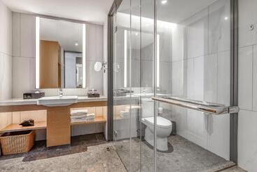 בית מלון כפרי Hampton By Hilton Dongguan Central Plaza
