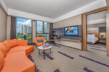 בית מלון כפרי Hampton By Hilton Dongguan Central Plaza