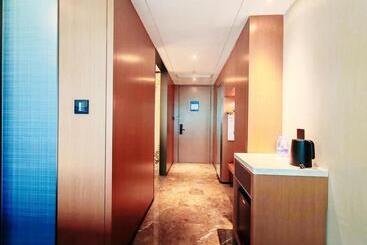 هتل Hampton By Hilton Dongguan Central Plaza
