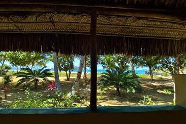 هتل Moheli Laka Lodge