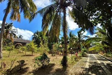 هتل Moheli Laka Lodge