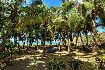 هتل Moheli Laka Lodge
