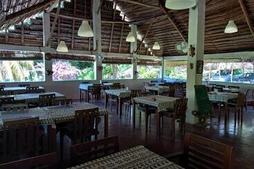 هتل Moheli Laka Lodge
