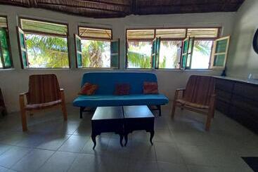 هتل Moheli Laka Lodge