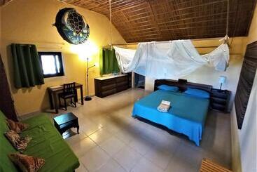 هتل Moheli Laka Lodge