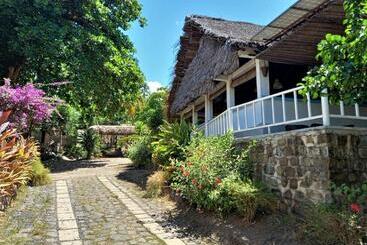 هتل Moheli Laka Lodge
