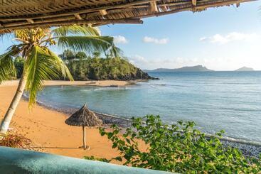 هتل Moheli Laka Lodge