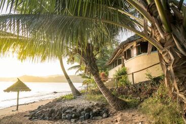 هتل Moheli Laka Lodge