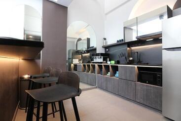 هتل St Signature Bugis Beach, Dayuse, 8 9 Hours, Check In 8am Or 11am