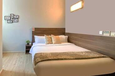 هتل St Signature Bugis Beach, Short Overnight, 8 Hours, 11pm 7am