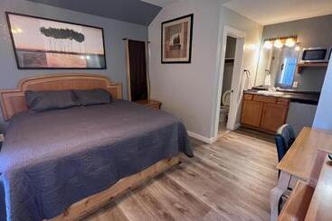 Отель Texas Lodge Kenedy