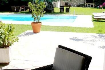 هتل Villa Irini