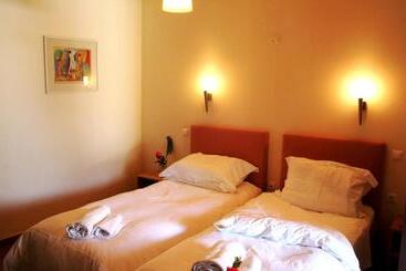 هتل Villa Irini