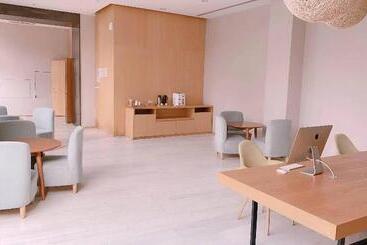 Ji Hotel Shanghai Jiading Qinghe Road