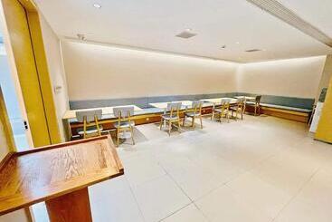 Ji Hotel Shanghai Jiading Qinghe Road