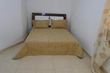 Medina Hotel   Mutsamudu