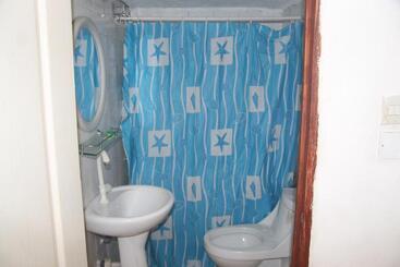 Medina Hotel   Mutsamudu