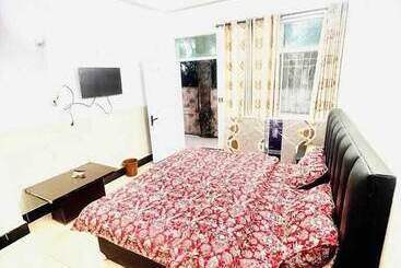 Paradise Inn Hotel Nathiagali