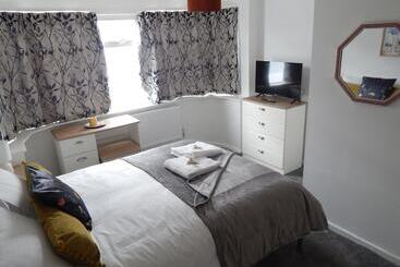 پانسیون Brookfield En-suite Rooms