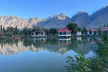 Shanghai Resort   Skardu