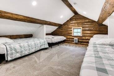 Сельский дом Cozy Melrose Cabin W/ Fire Pit: Walk To River!