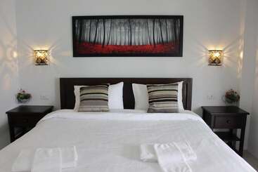 هتل Moei Manee Resort