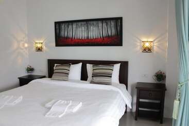 هتل Moei Manee Resort